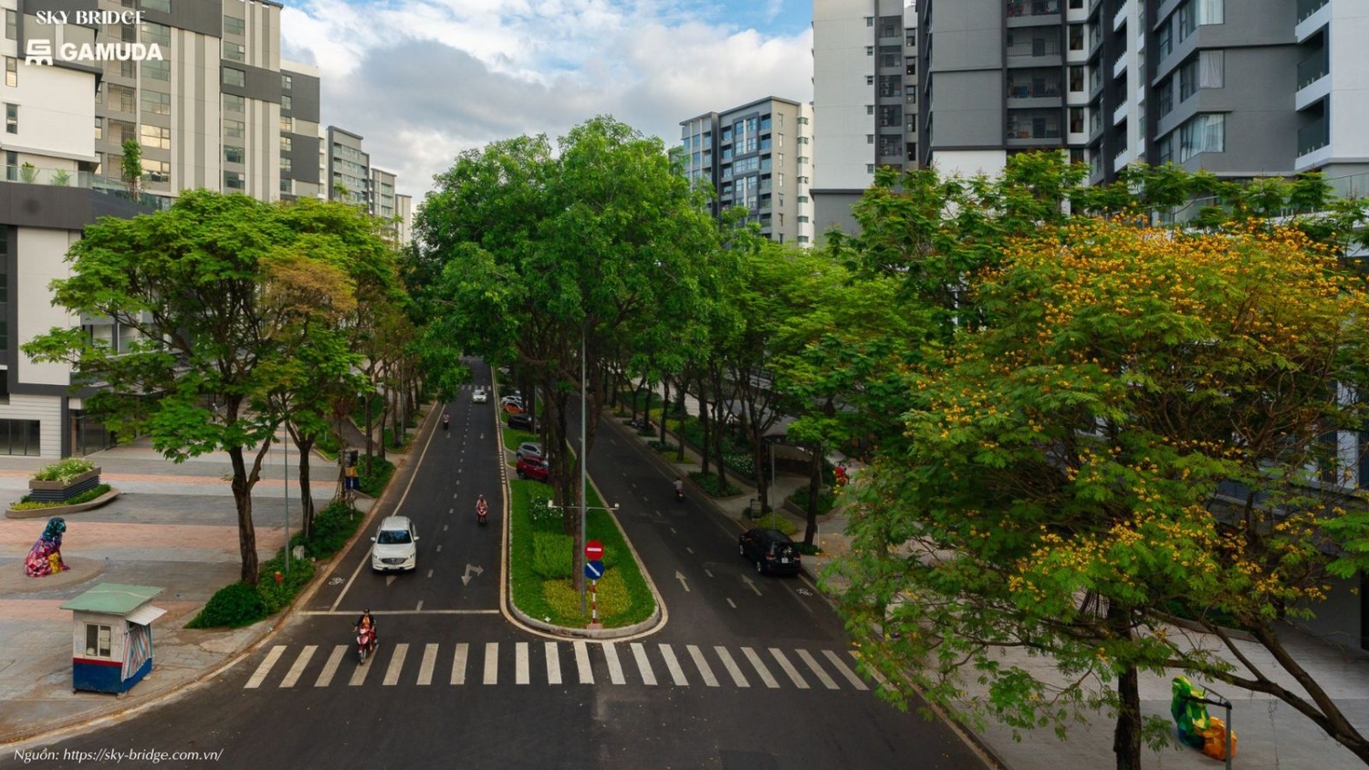 Đường dạo bộ quanh công viên dự án chung cư SkyBridge Thuận An